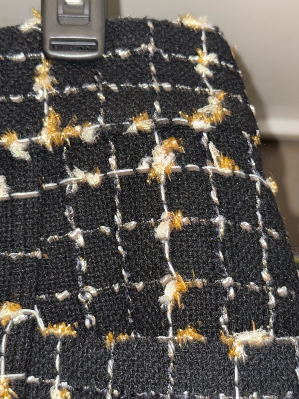 a loves a size 12 black gold tweed shorts - Picture 4 of 5